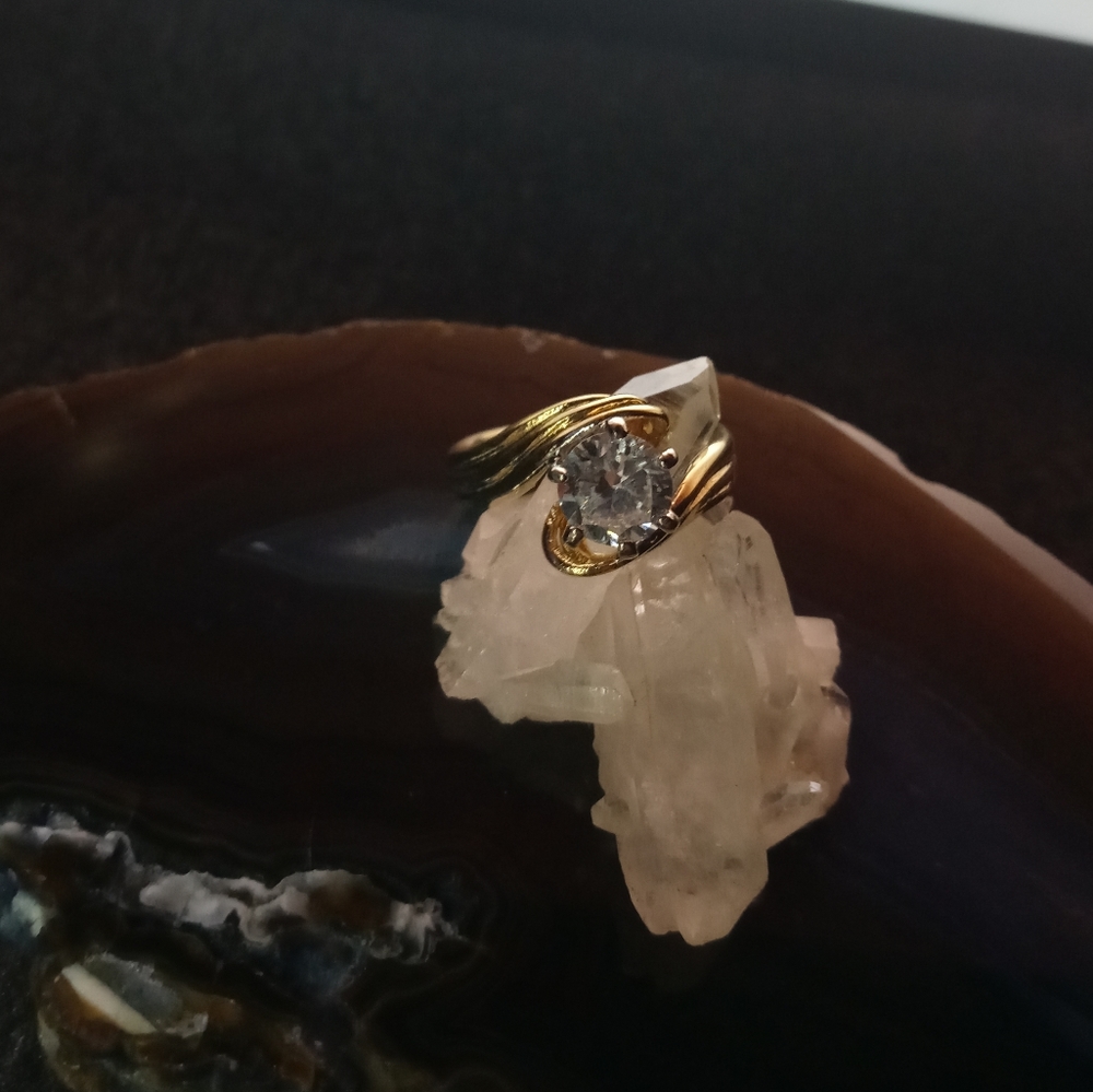 gold diamond ring